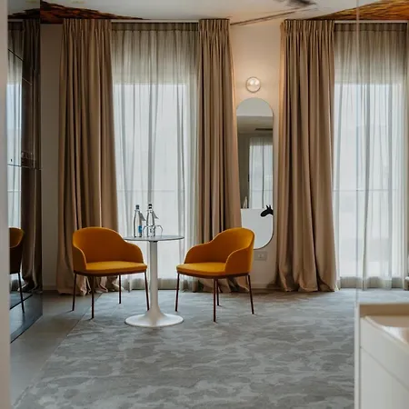 Biancodonda Greenblu & Hotel